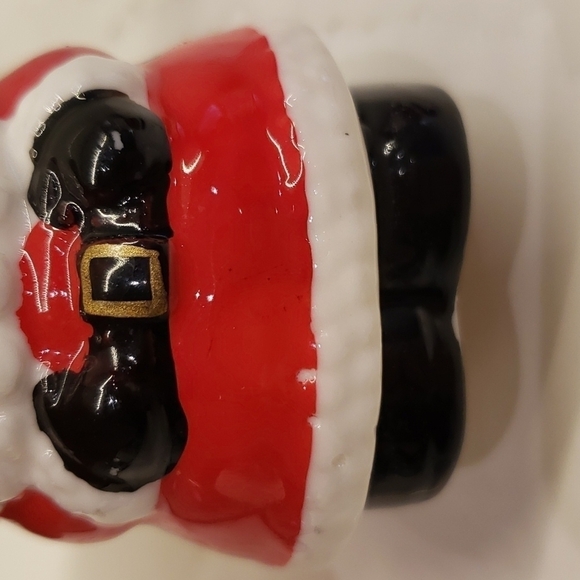 VINTAGE Salt and Pepper Shaker ceramic Santa Clause 3.25"tall Christmas Decor - Picture 10 of 11